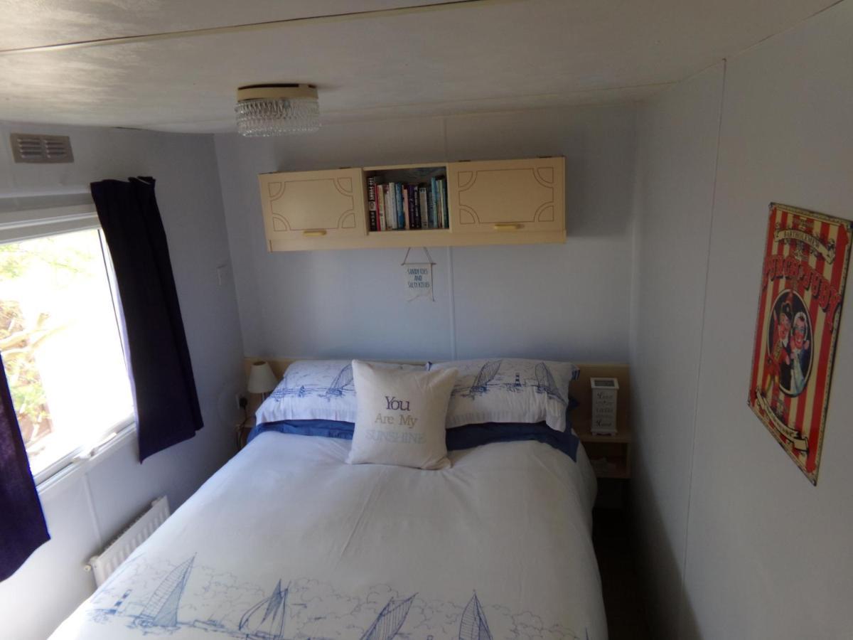 Happydaze Caravan Bacton  Exteriér fotografie